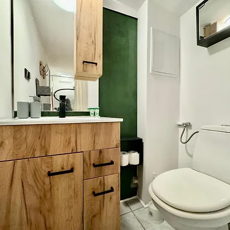 Monte Poddasze I Ciasna Ale Wanna I 5 Minut Plaza Apartmán