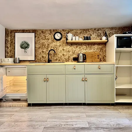 Monte Poddasze I Ciasna Ale Wanna I 5 Minut Plaza