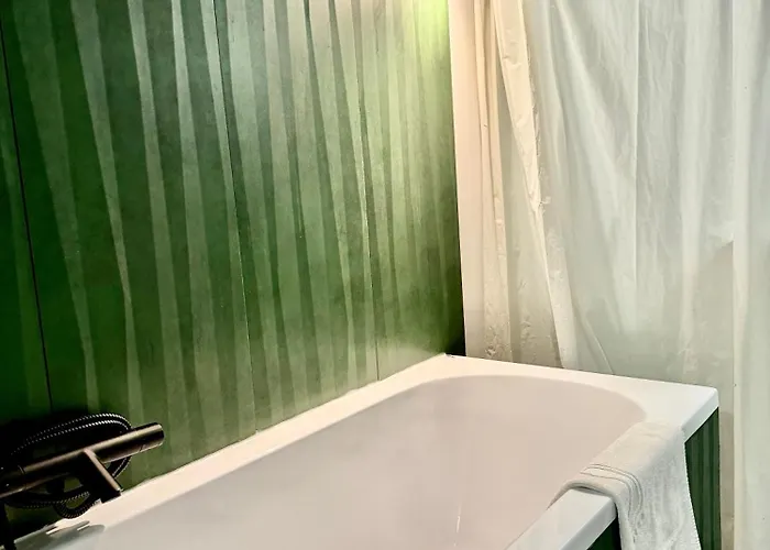 Monte Poddasze I Ciasna Ale Wanna I 5 Minut Plaza Apartment